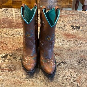Girls Shyanne Cowboy boots size 13